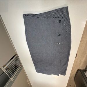 Aritzia babaton billy midi long plaid houndstooth gray skirt